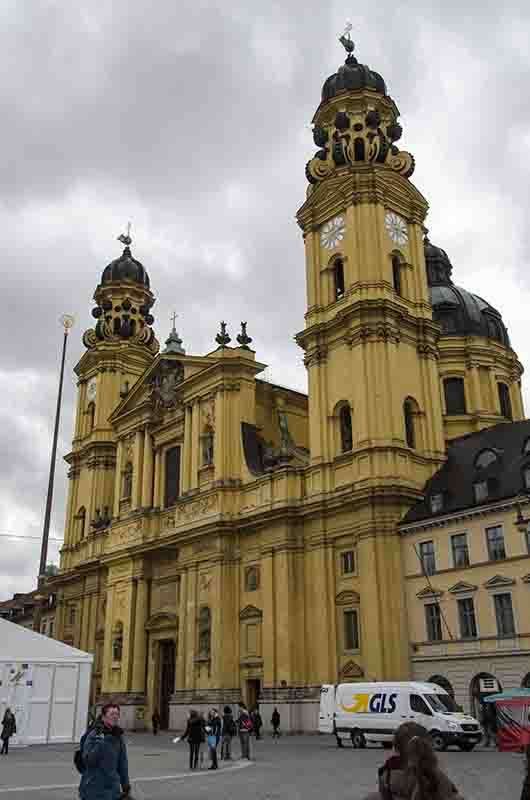89 - Alemania - Munich - iglesia de los Teatinos y san Cayetano - st. Kajetan-Theatinerkirche